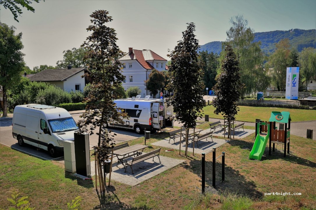 (8250)  - 10 Prešernova cesta — foto