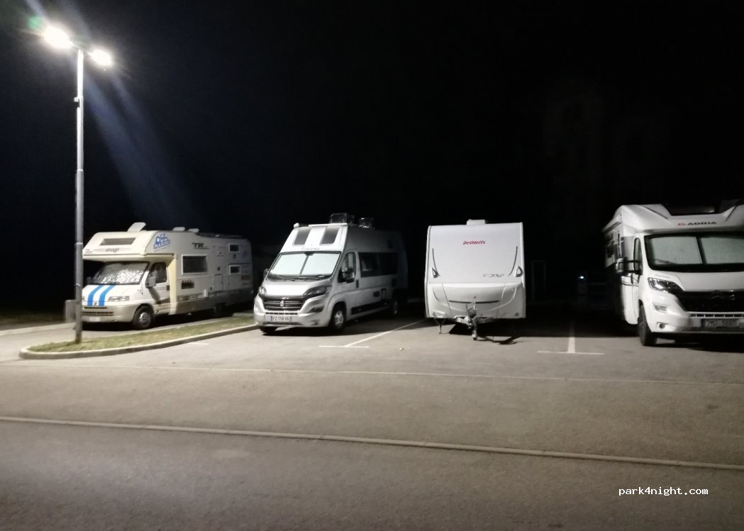 (8250)  - 10 Prešernova cesta — foto 3
