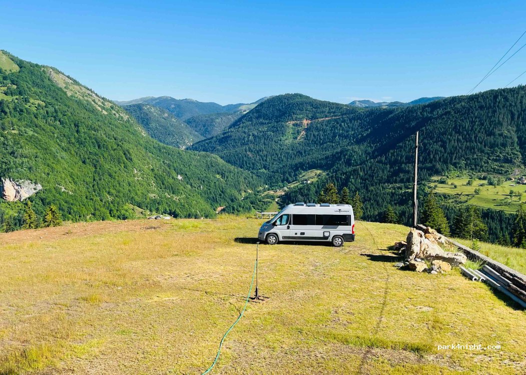 Guri i kuq Restorant Rugove — foto 3