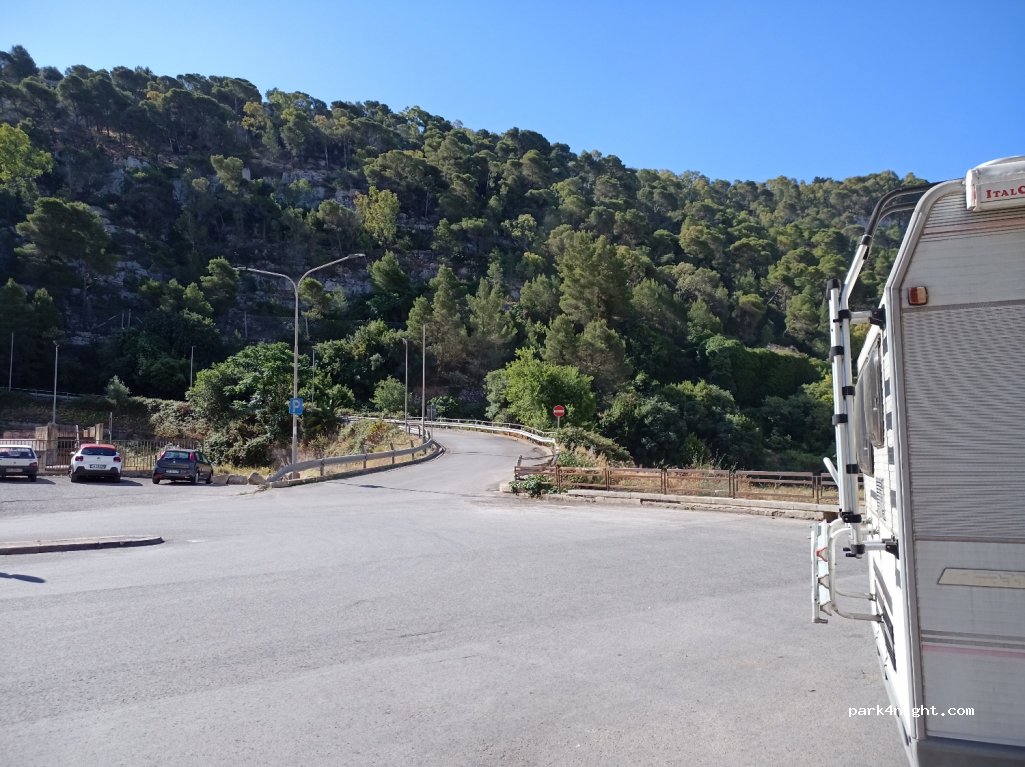 (97015) Modica - Via Medaglie d'oro — foto 3