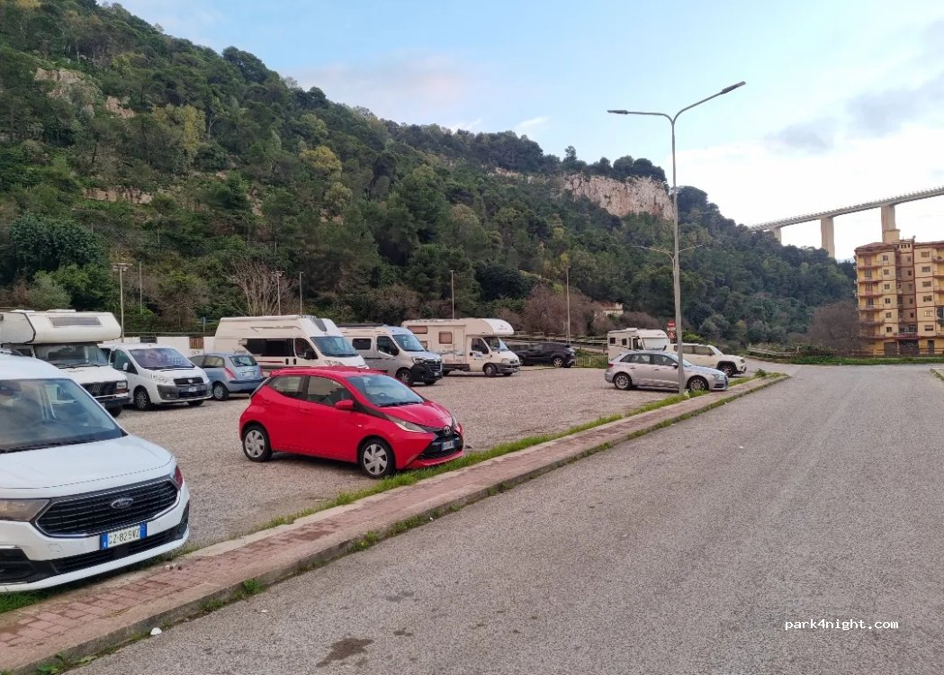 (97015) Modica - Via Medaglie d'oro — foto 4