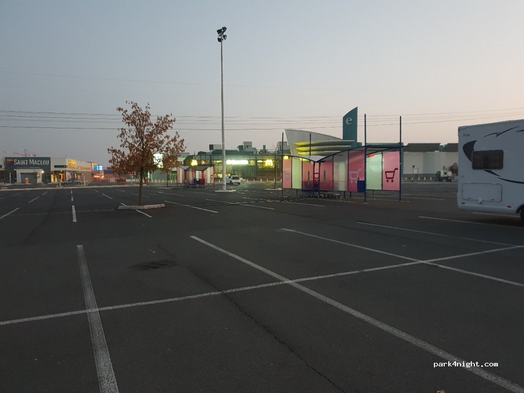 (77340) Pontault-Combault - Rue de Monthéty — foto 2