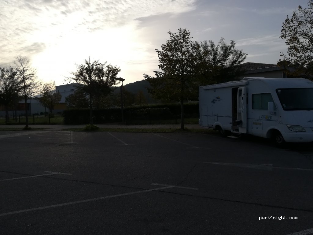 (13109) Simiane-Collongue - 6329 Route de Gardanne — foto 2