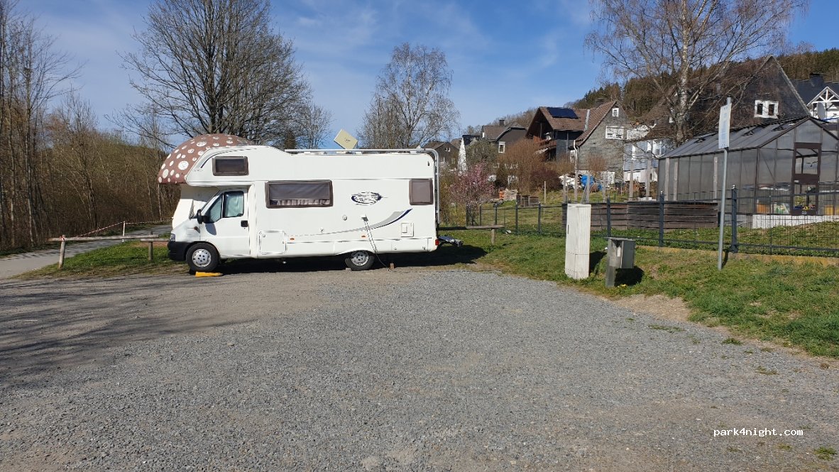 Wohnmobil- und Wohnwagenstellplatz Bad Berleburg — foto