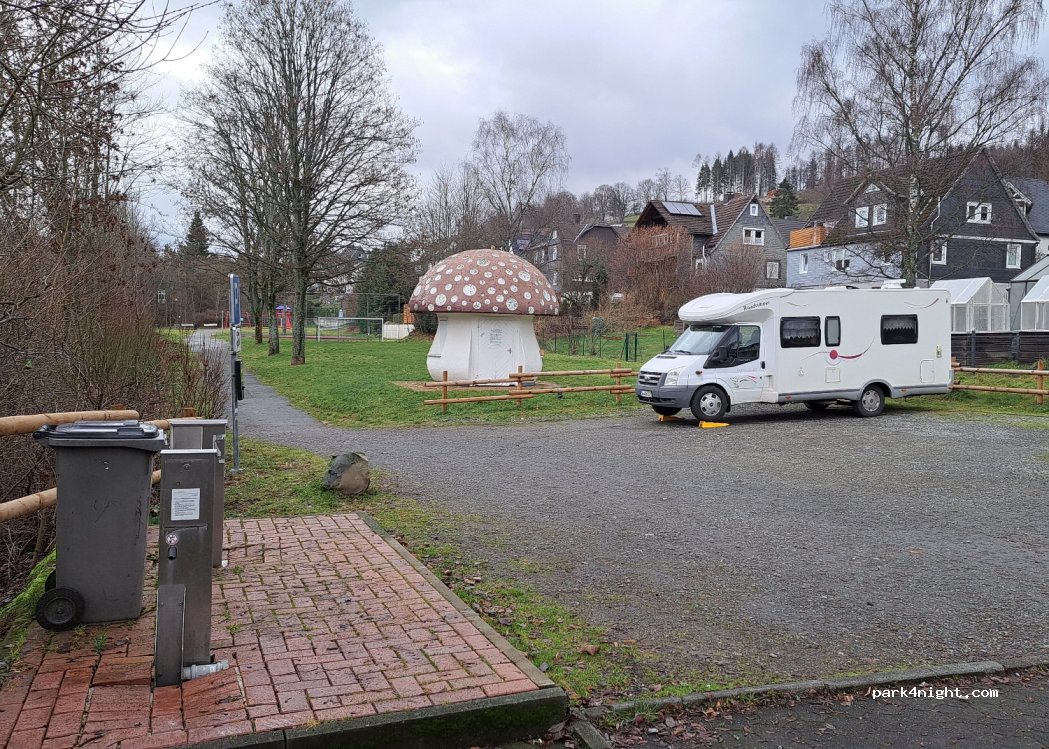 Wohnmobil- und Wohnwagenstellplatz Bad Berleburg — foto 3