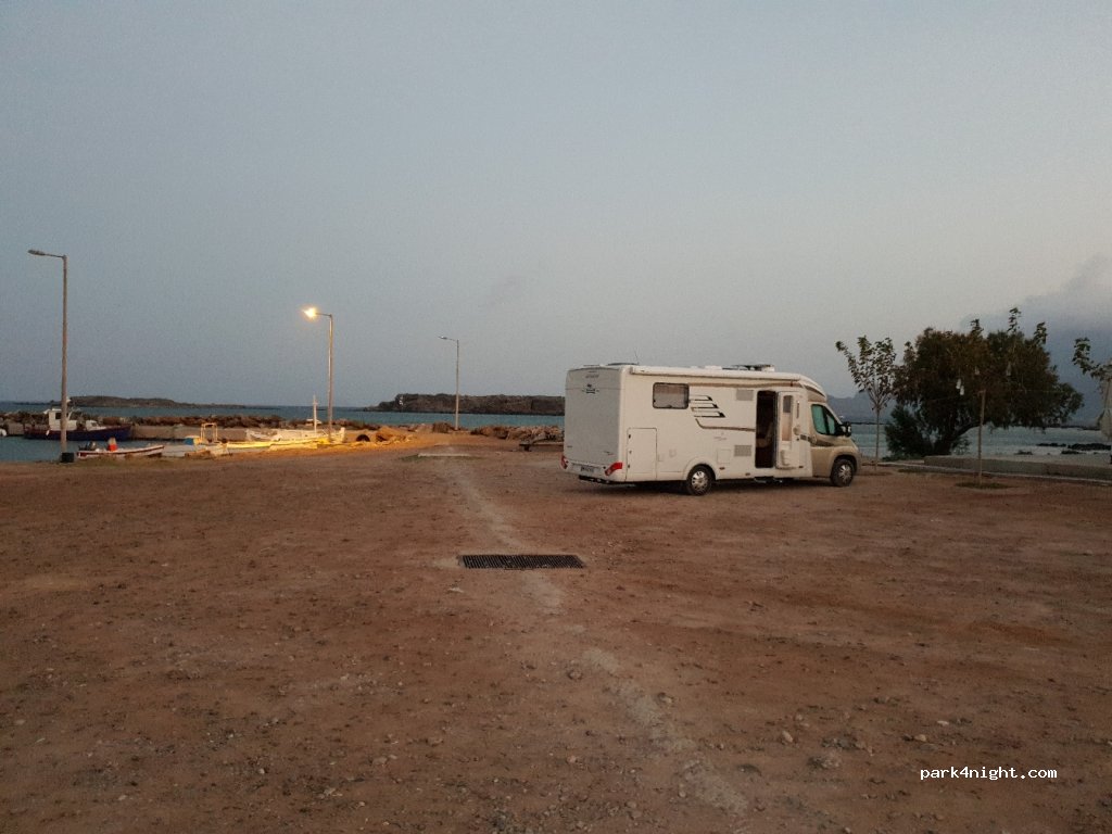 (734 00) Limeniskos - Unnamed Road — foto 2