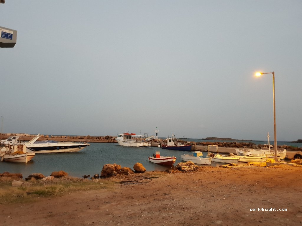 (734 00) Limeniskos - Unnamed Road — foto 3