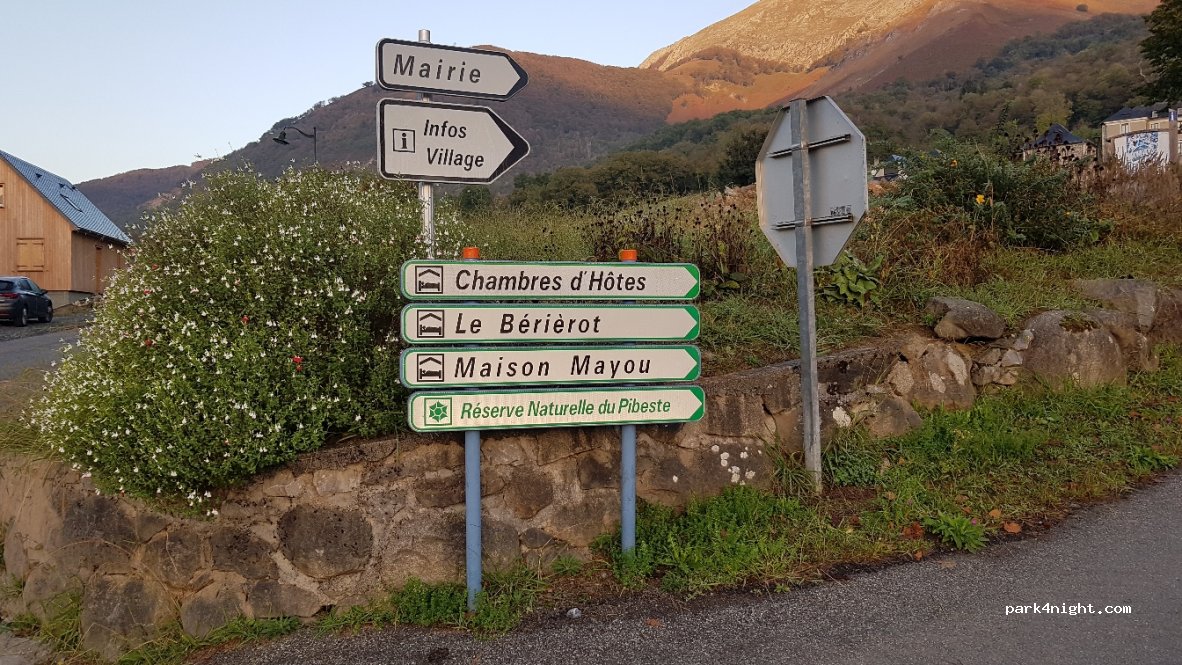 () Ouzous - — foto 2