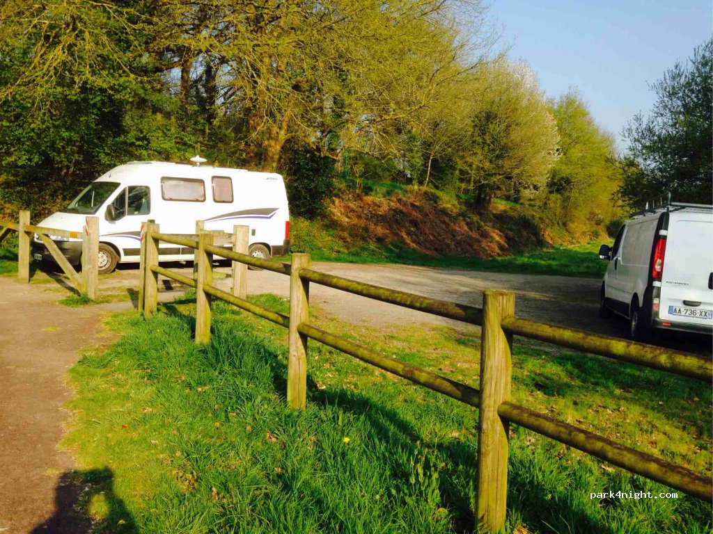 (56460) Sérent - Unnamed Road — foto