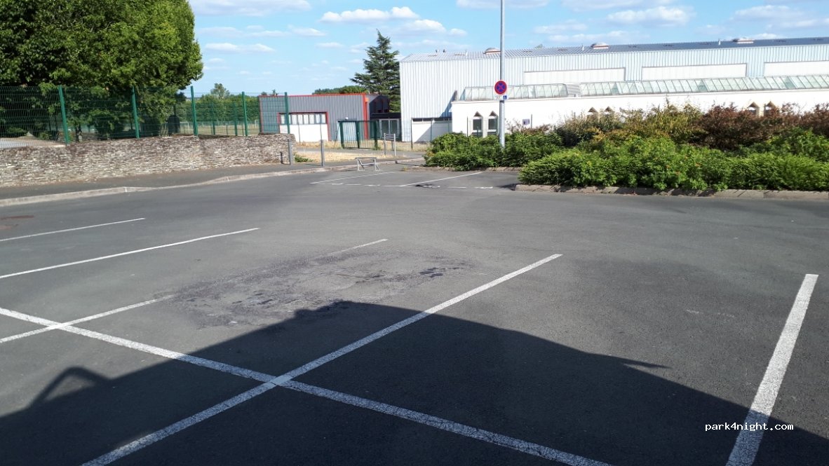 (49000) Angers - 2 Square des Hautes Fouassières — foto 3