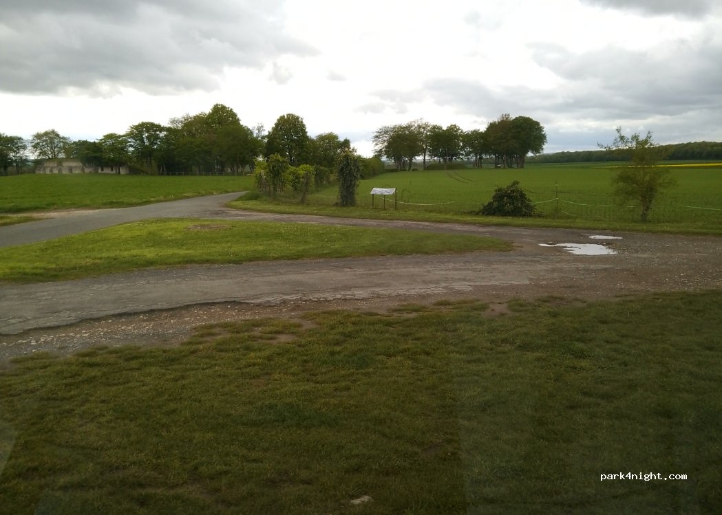 (60129) Orrouy - Unnamed Road — foto 4