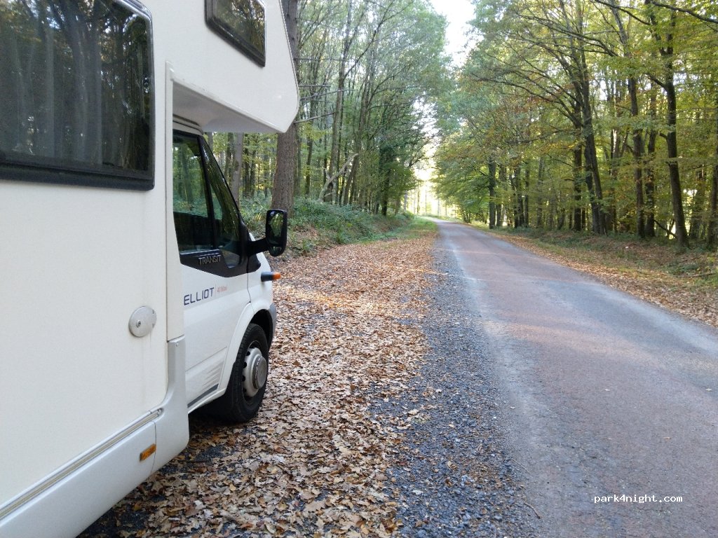 (02600) Puiseux-en-Retz - Unnamed Road — foto
