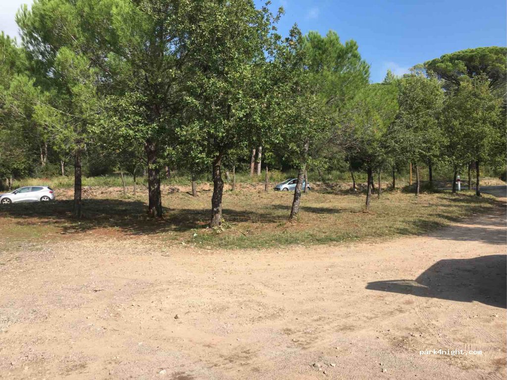 (83440) Seillans - Route Départementale 562 — foto 3