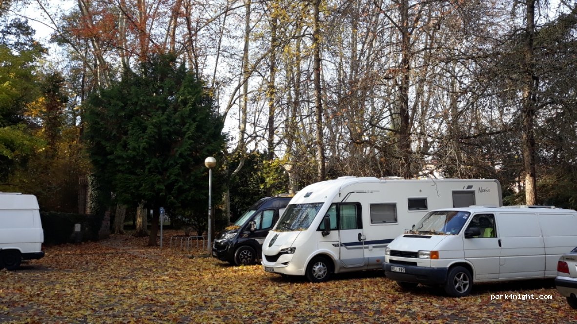 (17800) Olot - 47 Avenida de Santa Coloma — foto 2