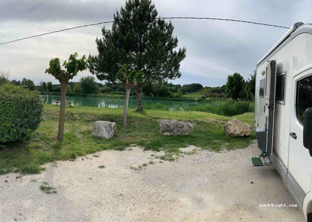 (84600) Grillon - Route de Taulignan — foto