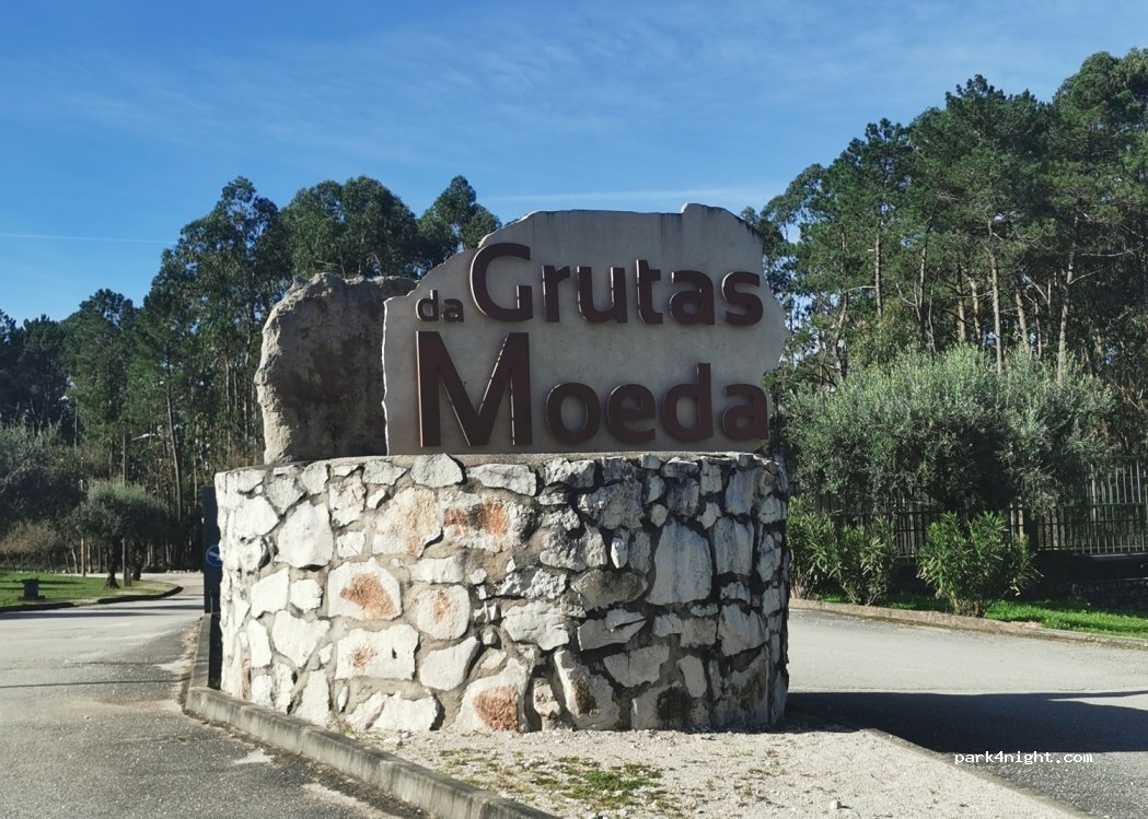 (2495) São Mamede - 15 Rua das Grutas da Moeda — foto 2