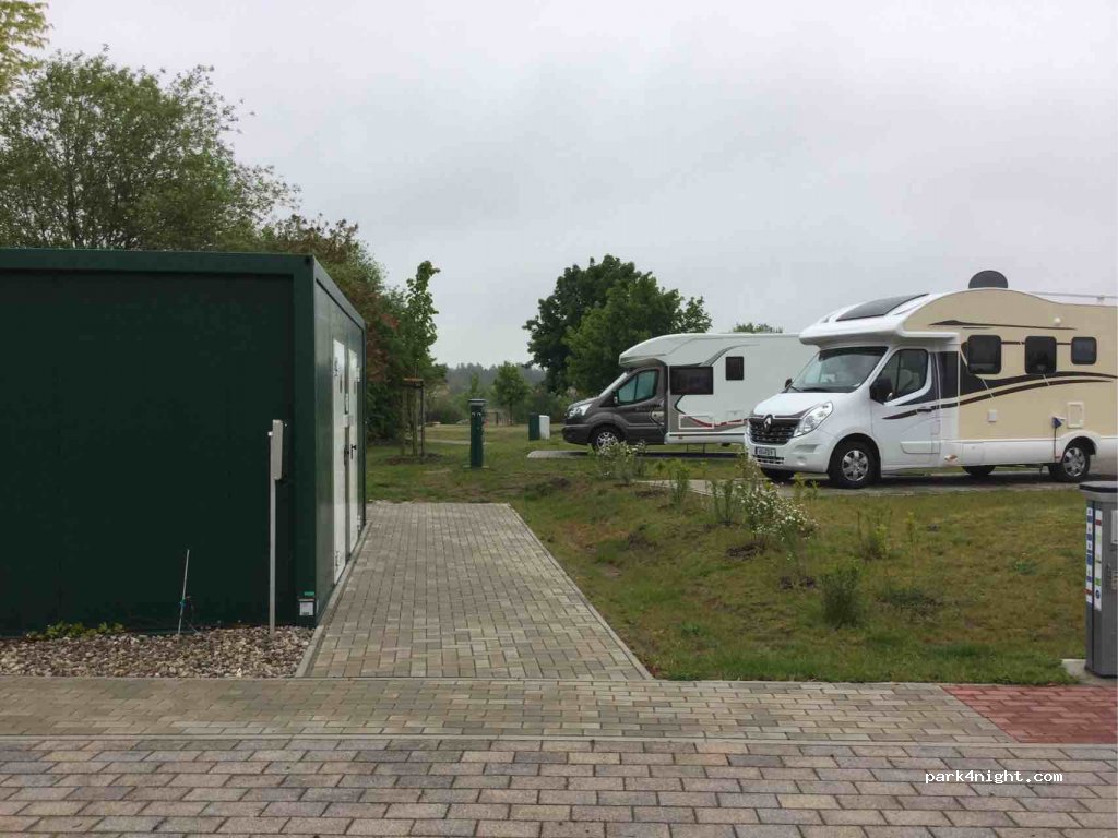 Wohnmobilstellplatz an der NaturThermeTemplin — foto