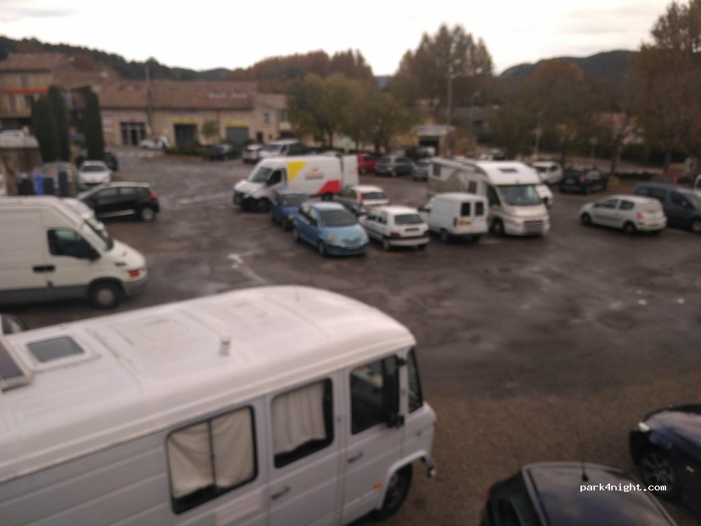 (13430) Eyguières - 9 D72 — foto
