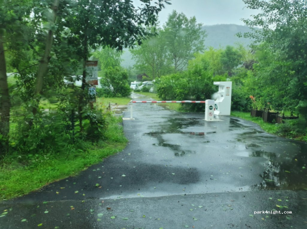 Aire de camping-car Domaine du Lac — foto 2