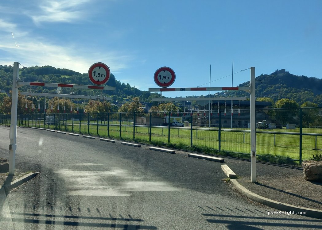 (12500) Espalion - Unnamed Road — foto 2