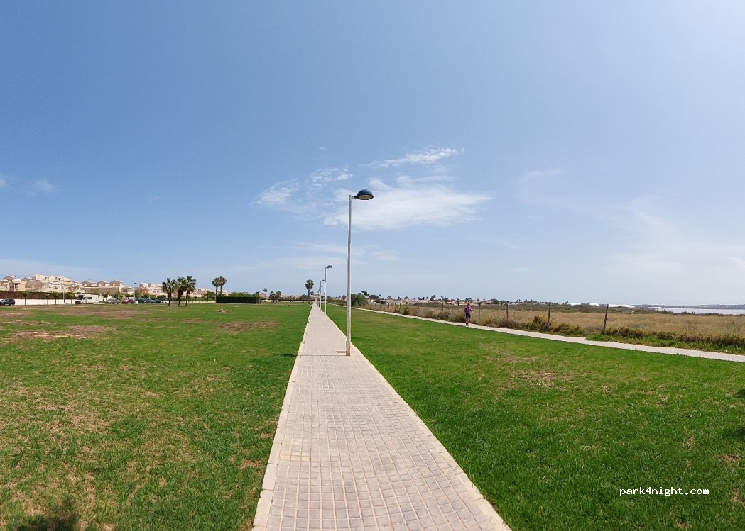 (03184) Torrevieja - Calle de las Lavanderas — foto 4