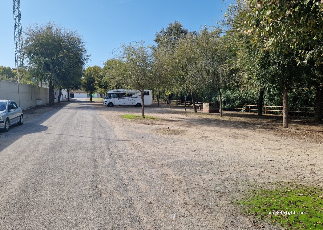(14640) Villa del Río - 16 Carretera Madrid Cadiz — foto 5