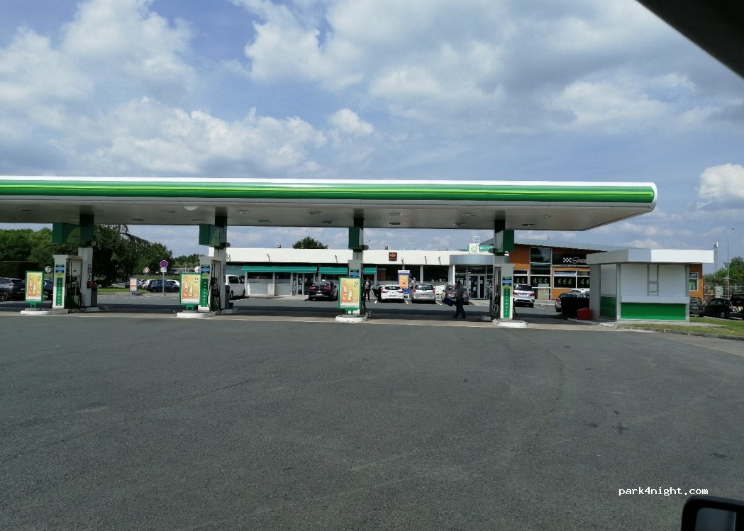 (33240) Cubzac-les-Ponts - L'Aquitaine — foto