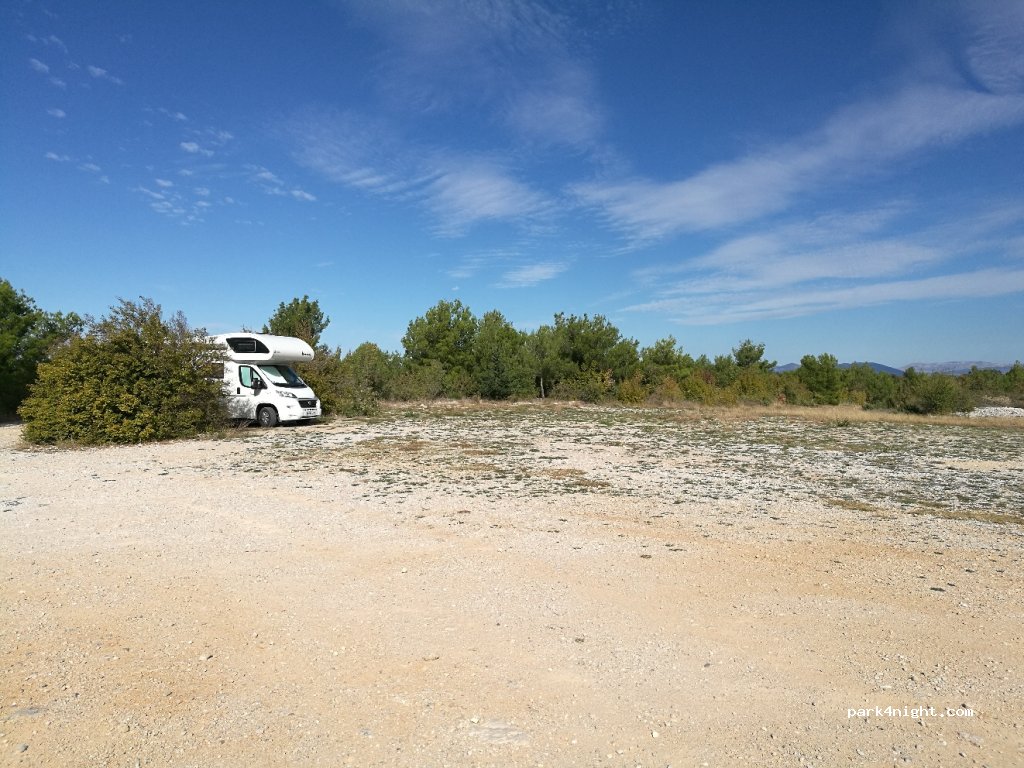 (22324) Brištane - Unnamed Road — foto