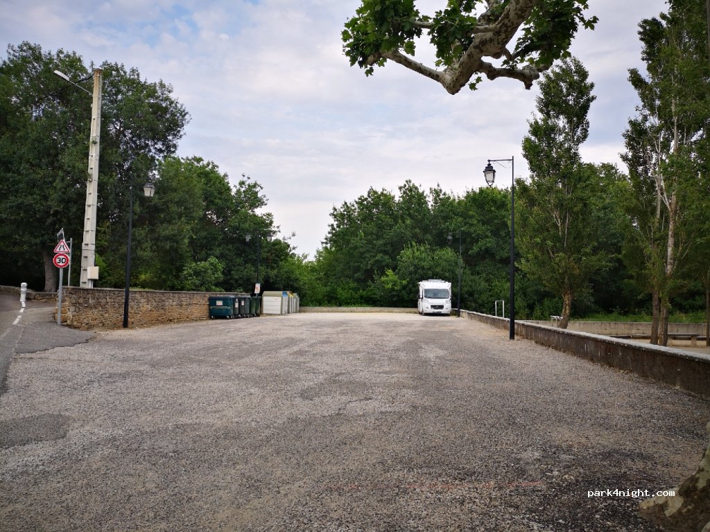 (26790) Bouchet - 8 Rue du Beffroi — foto