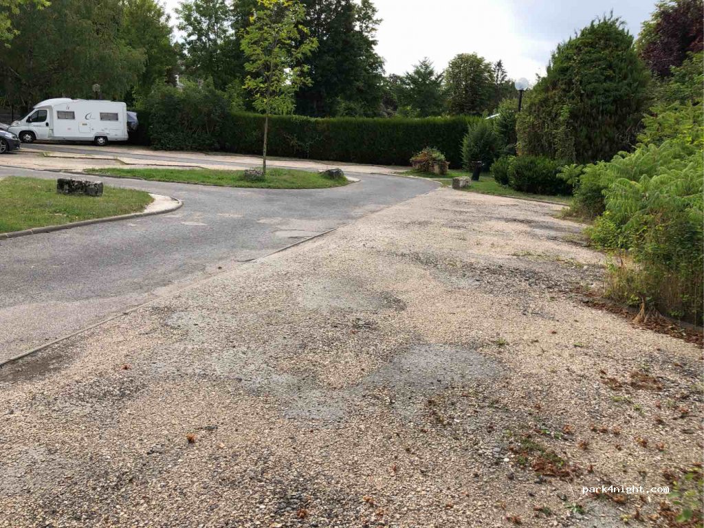(77160) Provins - 31 Rue Sainte-Croix — foto