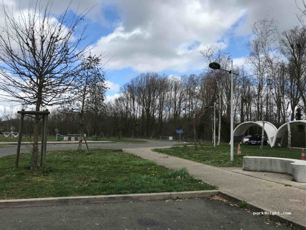 (60710) Chevrières - Autoroute du Nord — foto