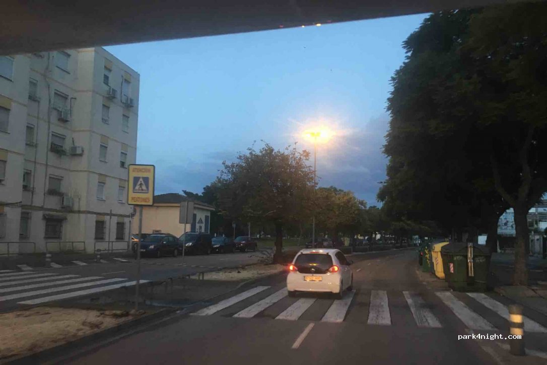 (11405) Jerez de la Frontera - 7 Plaza los Pinos — foto 3