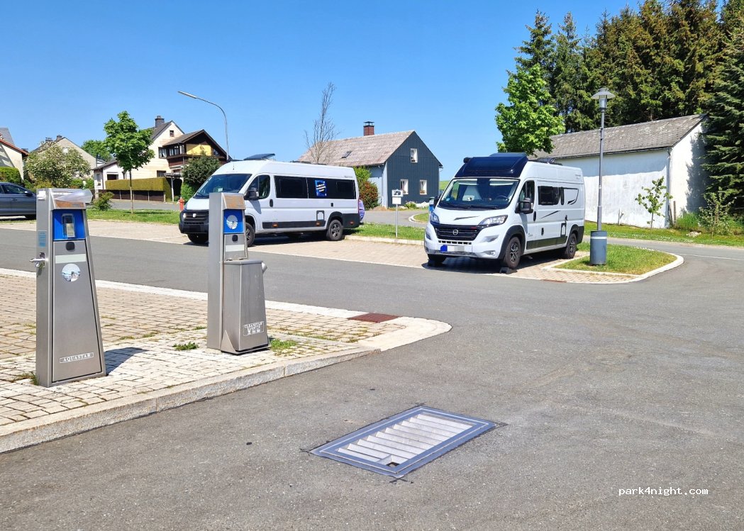 Wohnmobil Stellplatz Leupoldsgrün — foto 2