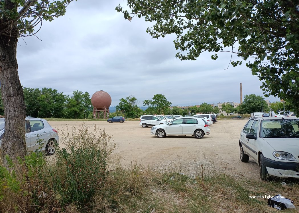 (17003) Girona - 2-4 Carrer Josep Aguilera i Martí — foto 4