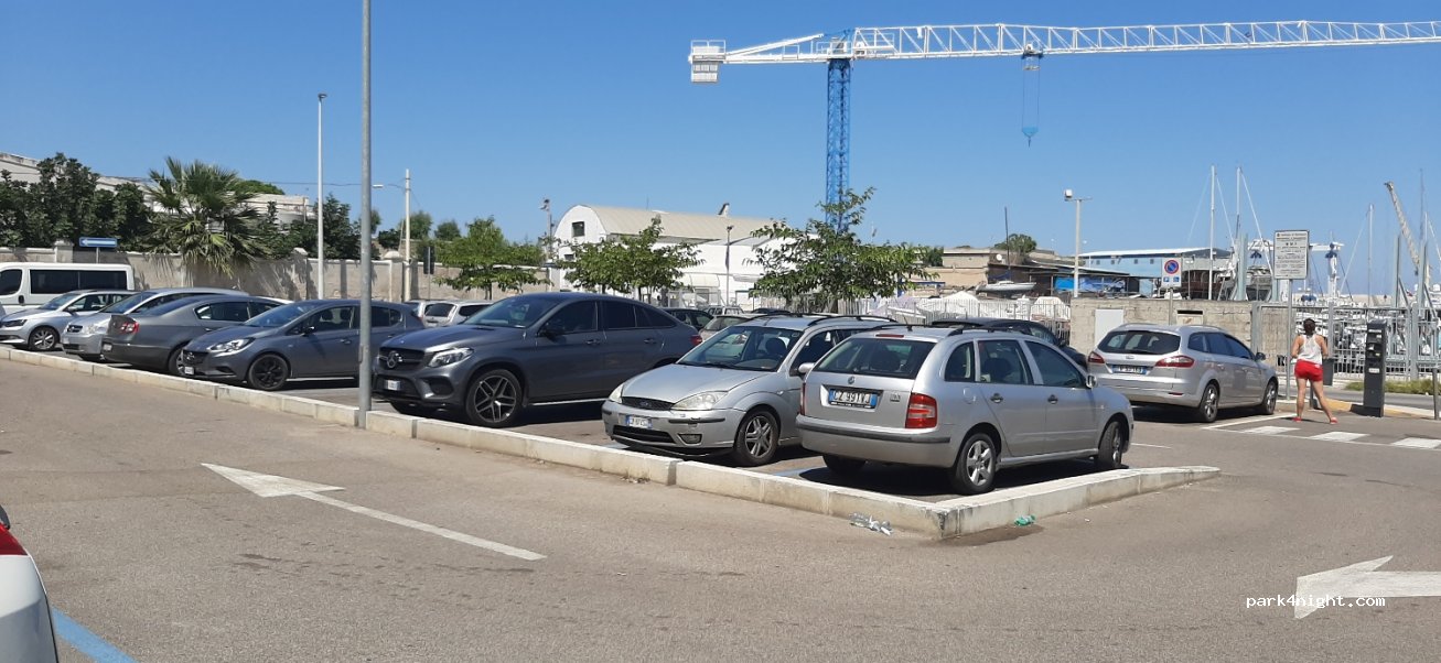 (70043) Monopoli - 18 Via Cala Fontanella — foto 3