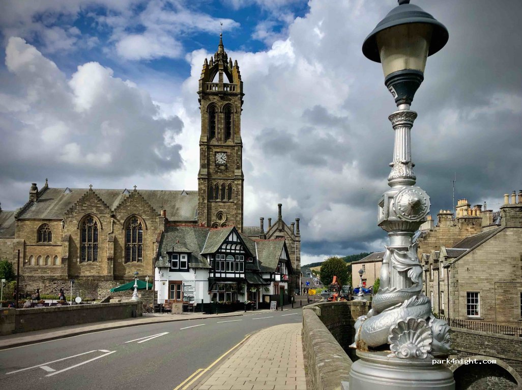 (EH45 8EJ) Peebles - 3 Station Bank — foto 4