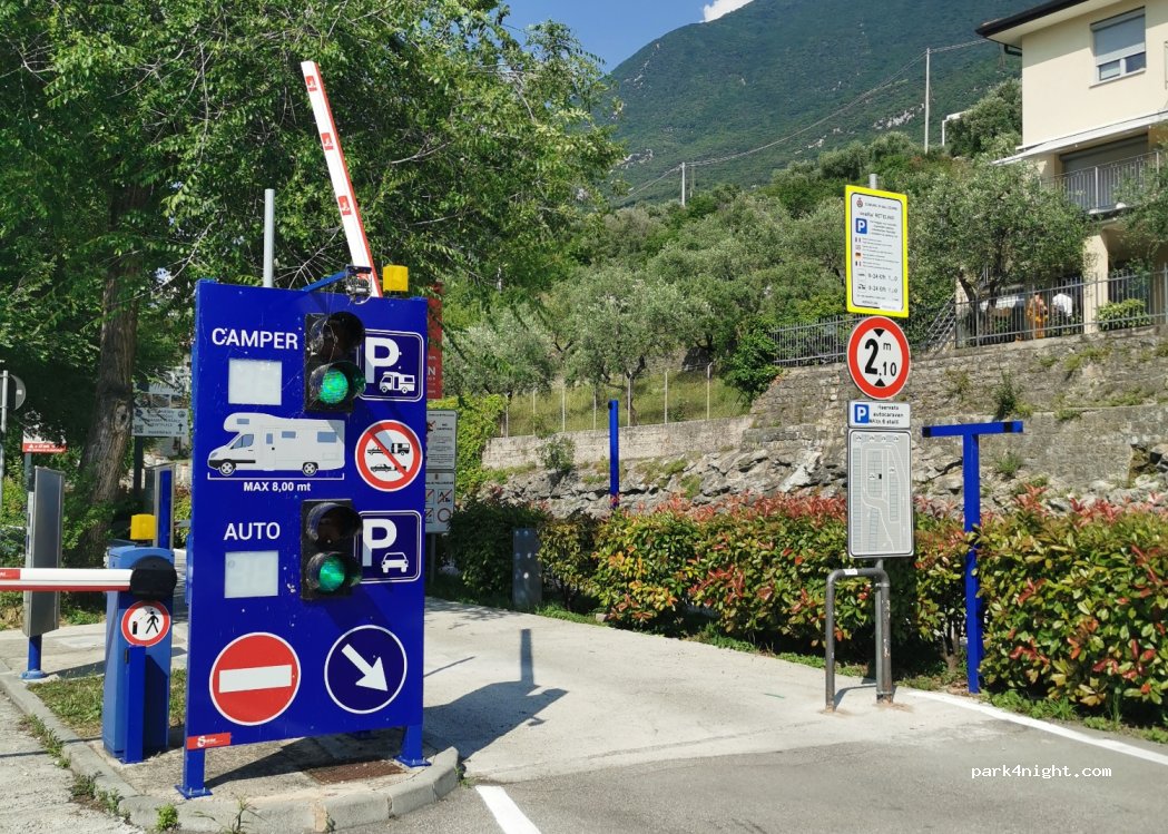 (37018) Malcesine - Via Gardesana Orientale — foto 3