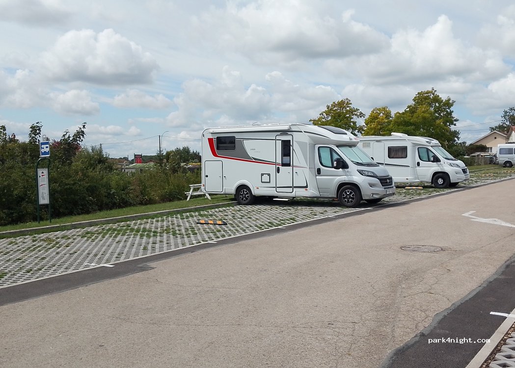 (10150) Pont-Sainte-Marie - Unnamed road — foto 4