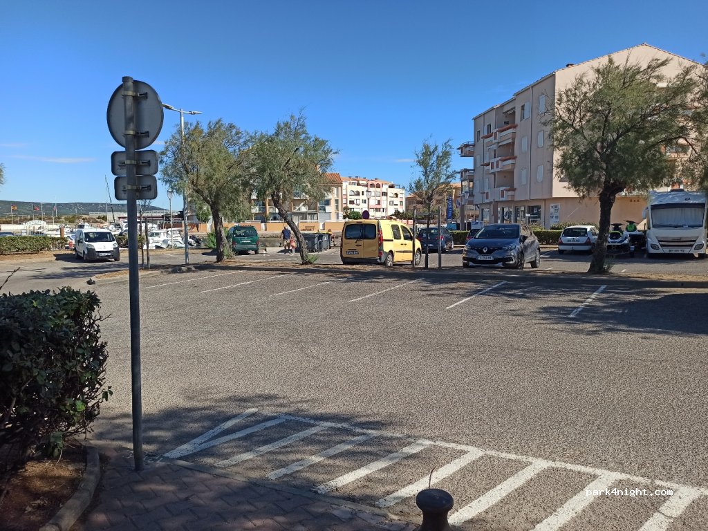 (34110) Frontignan - 4 Av. Ferdinand de Lesseps — foto