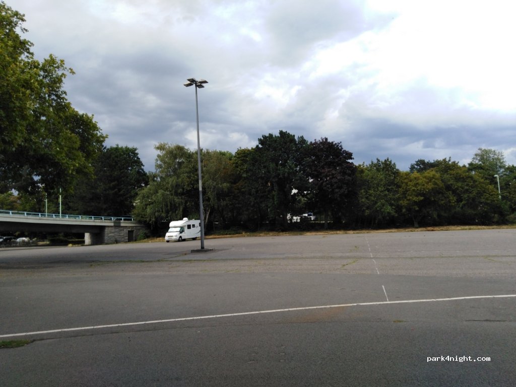 (51063) Köln - Deutz-Mülheimer-Straße 132 — foto 2