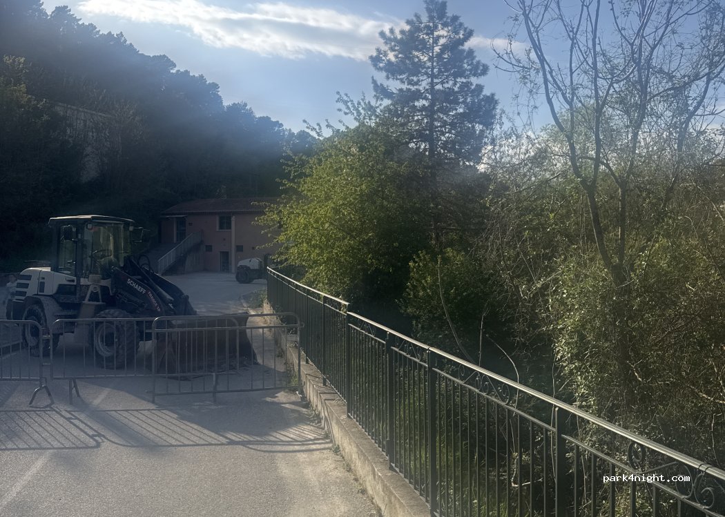 (06440) L'Escarène - Place Camous — foto 5