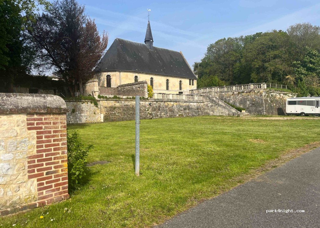 (76940) La Mailleraye-sur-Seine - 2-6 Quai Paul Girardeau — foto 2