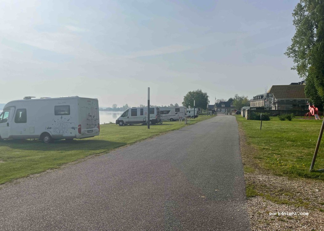 (76940) La Mailleraye-sur-Seine - 2-6 Quai Paul Girardeau — foto 4