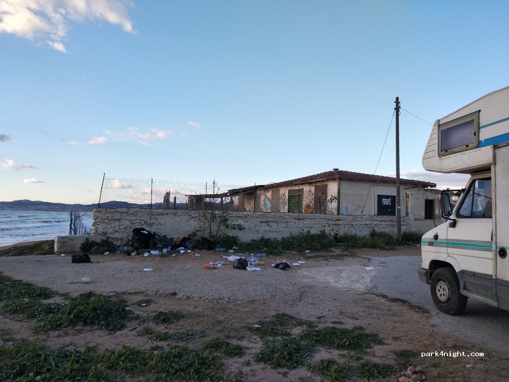 (92100) Fiumenaro - Unnamed Road — foto