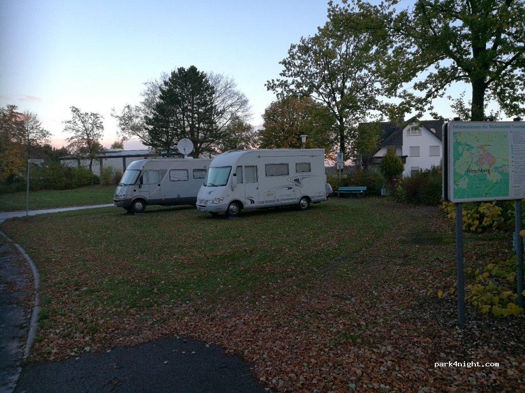 Wohnmobil-Stellplatz in Hirschberg — foto