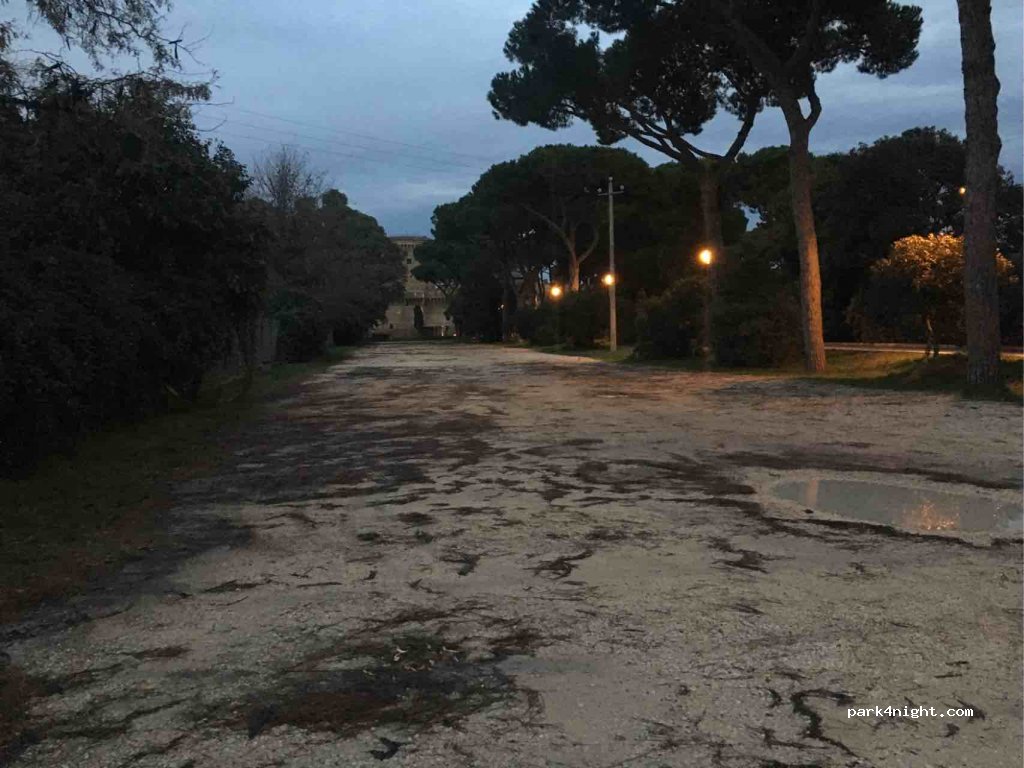 (00119) Roma - 1 Viale degli Scavi — foto