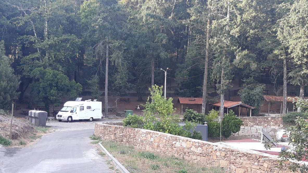 (4860) Cabeceiras de Basto - 137 Rua Vinha de Mouros — foto 3
