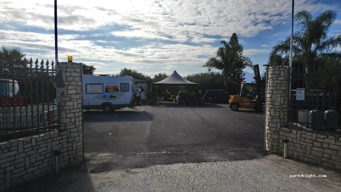 (90047) Balestrate - Strada Provinciale 17 — foto 3