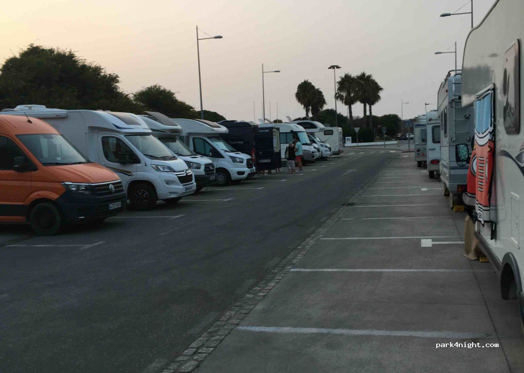 Punta Candor Area Autocaravanas — foto 3