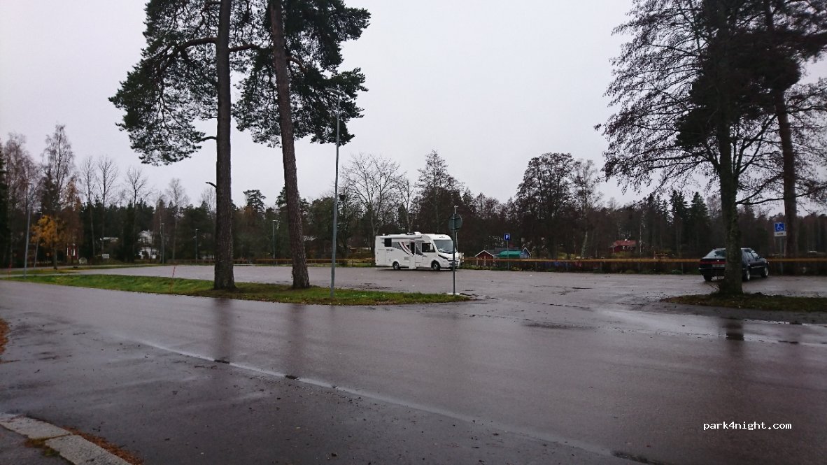(733 36)  - 7 Måns-olsvägen — foto
